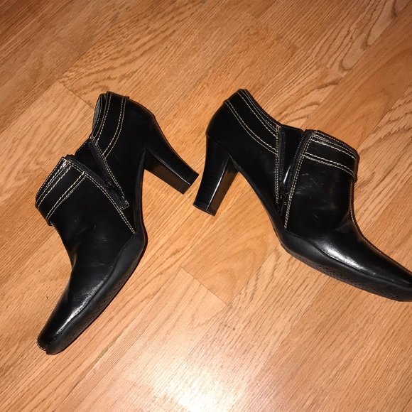 Aerosoles Ankle Boots - Picture 7 of 8